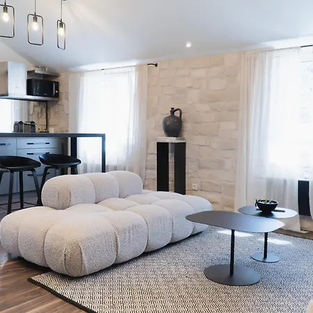 Kalavanda Apartment *