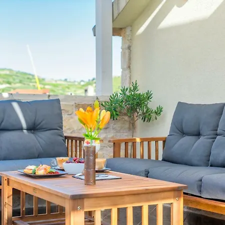 Kalavanda Apartament *