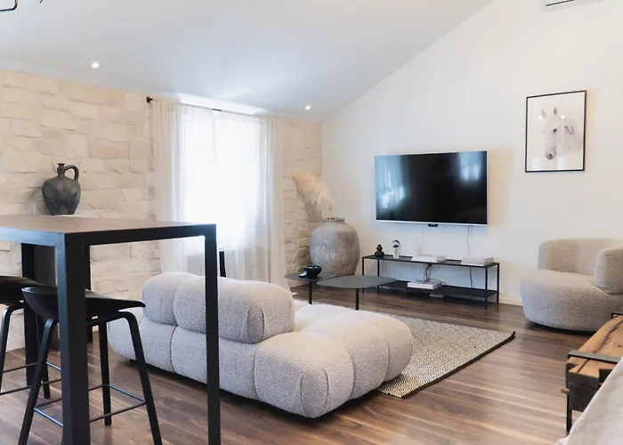 Kalavanda Apartament *
